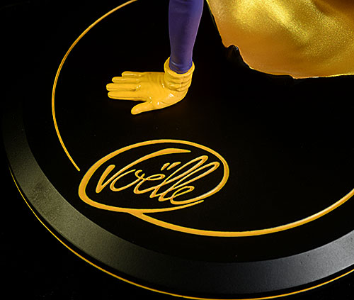 Batgirl Joelle Jones Cover Girls statue by DC Collectibles