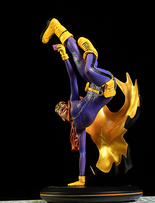 Batgirl Joelle Jones Cover Girls statue by DC Collectibles
