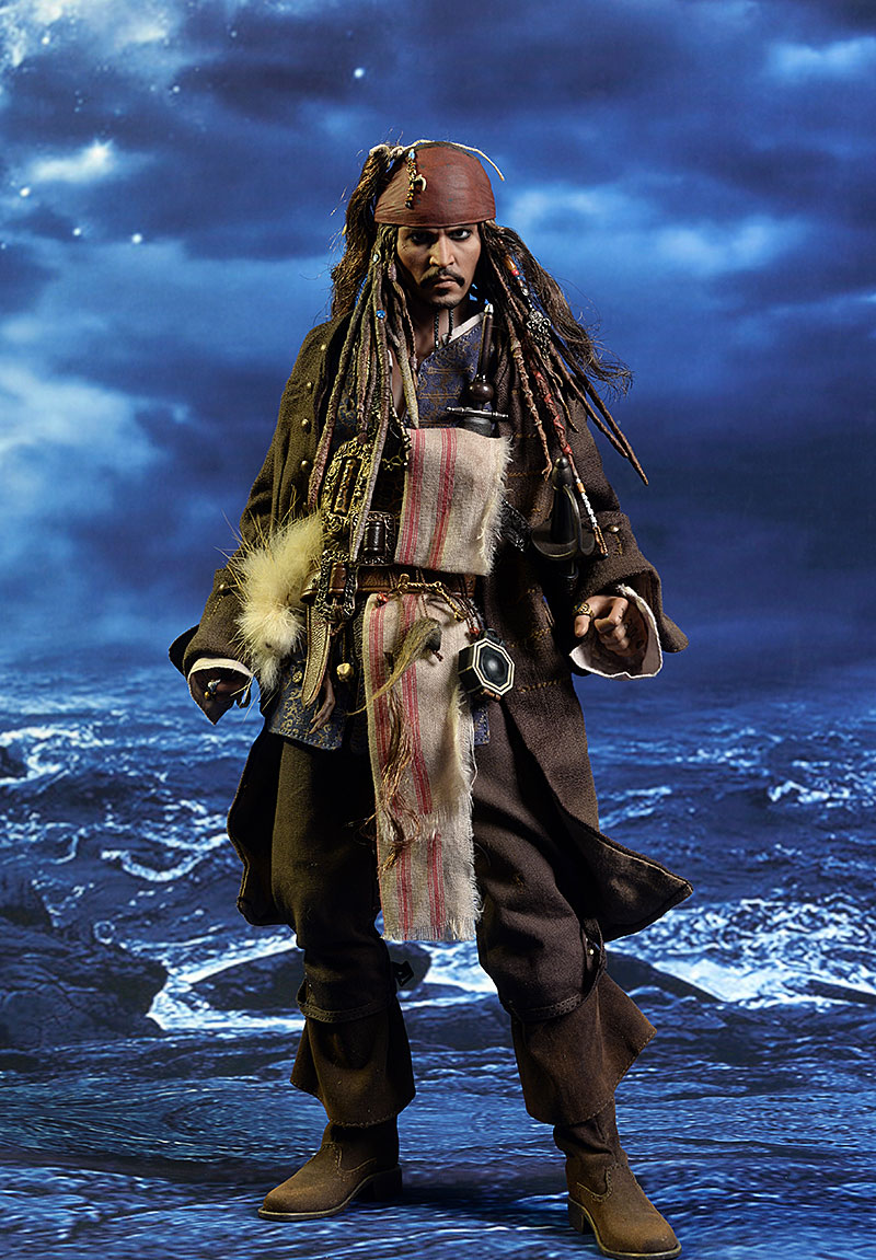 Jack Sparrow Pirates Dead Men Tell No Tales sixth scale action figure by Hot Toys