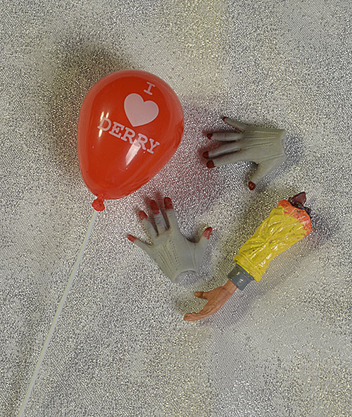 IT Pennywise the Clown Gamestop exclusive action figure by NECA