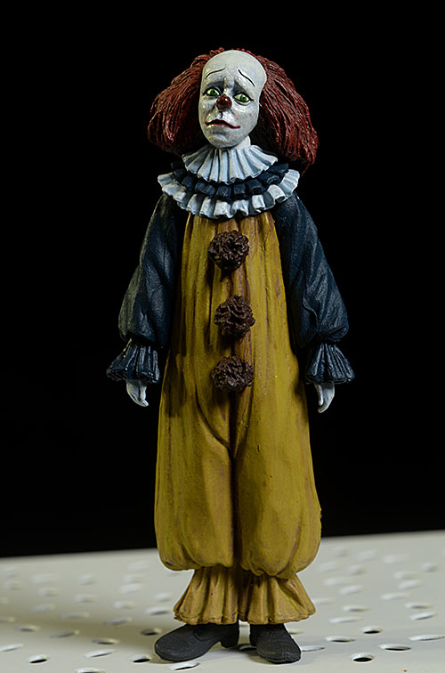 IT Pennywise action figure accesory set by NECA