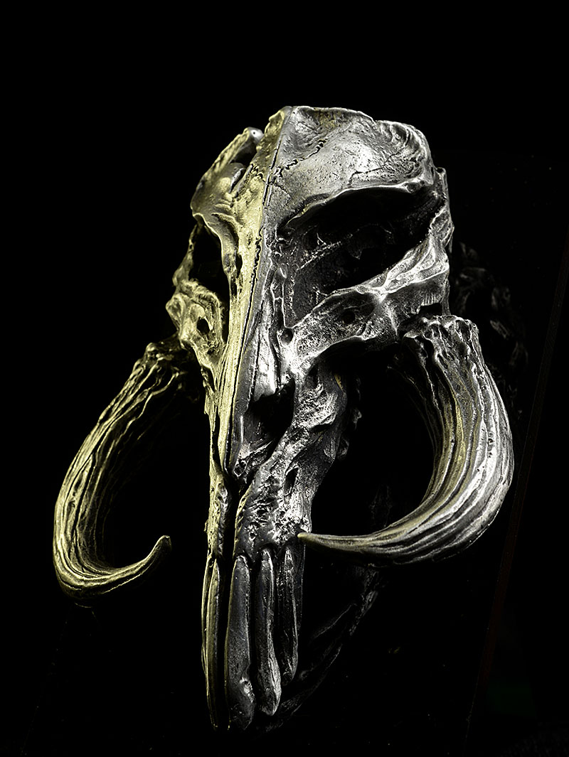 Mandalorian Skull Star Wars limited edition Mini Sculpture by Regal Robot
