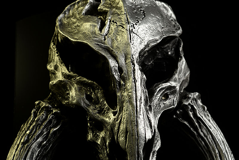 Mandalorian Skull Star Wars limited edition Mini Sculpture by Regal Robot