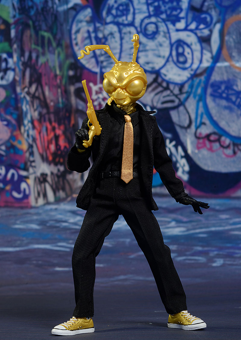 Gomez Gold 2020 Toy Fair Exclusive One:12 action figure by Mezco