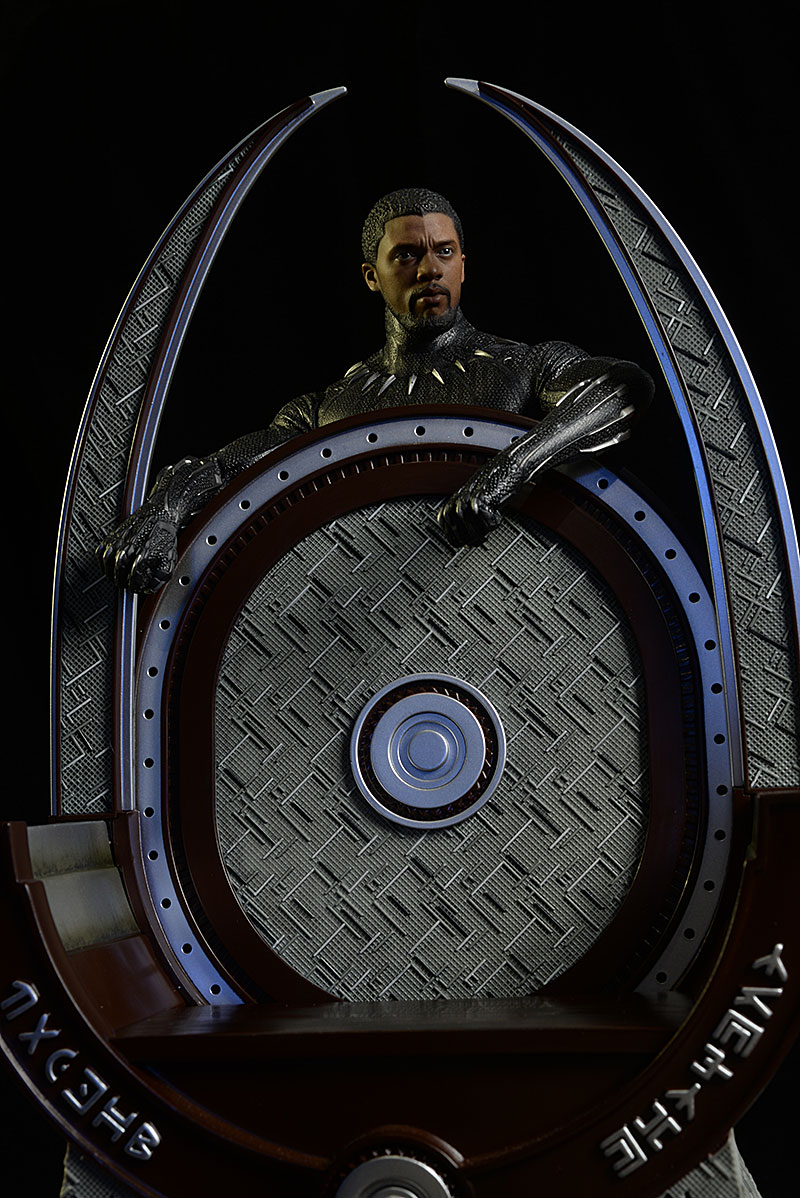 Wakanda Throne Black Panther sixth scale diorama by Hot TOys